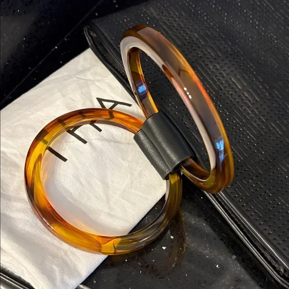 *Thacker Mini Le Bucket Tortoiseshell Ring Double Handle Black Leather Crossbody - Picture 9 of 10